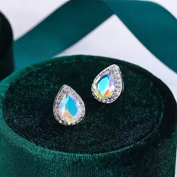 NWT Teardrop Stud Earrings Iridescent Crystal Halo Setting 14K Gold Plated - Picture 2 of 10
